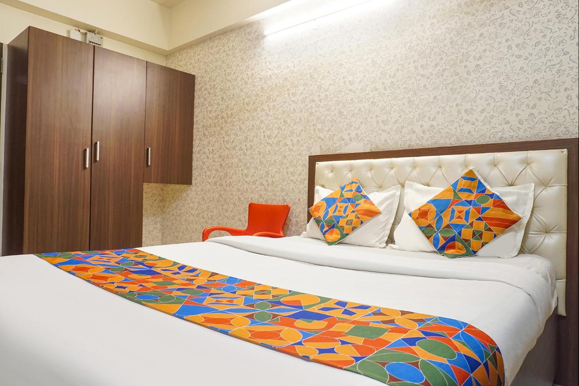 Fabhotel Executive Pearl - Nr Twin Tower