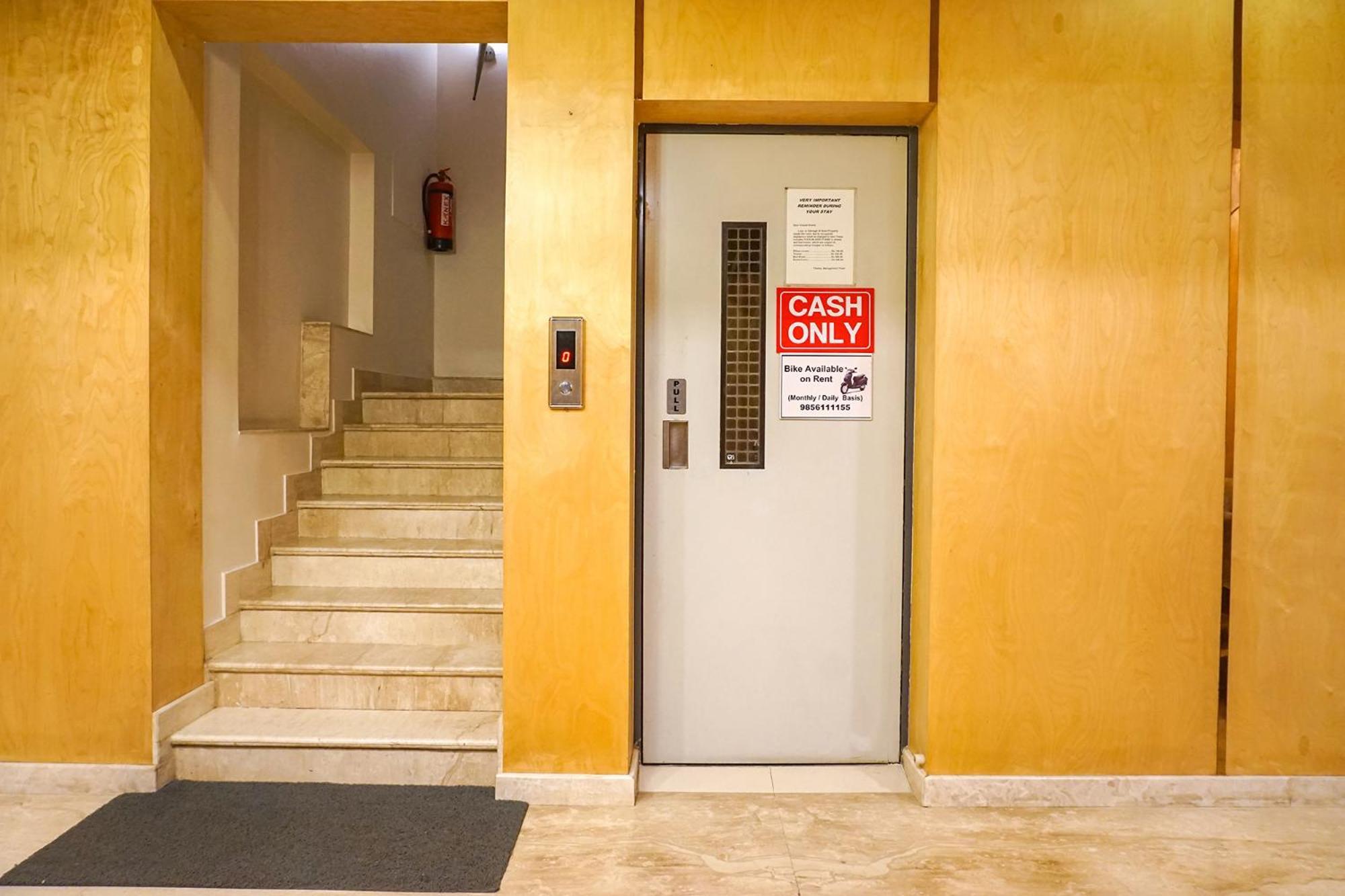 Hotel Fabhotel Executive Pearl - Nr Twin Tower Pune